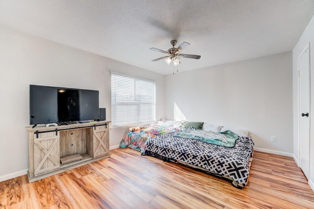 6001 Reims Road - Photo 18