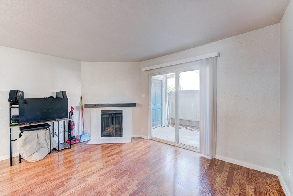 6001 Reims Road - Photo 6