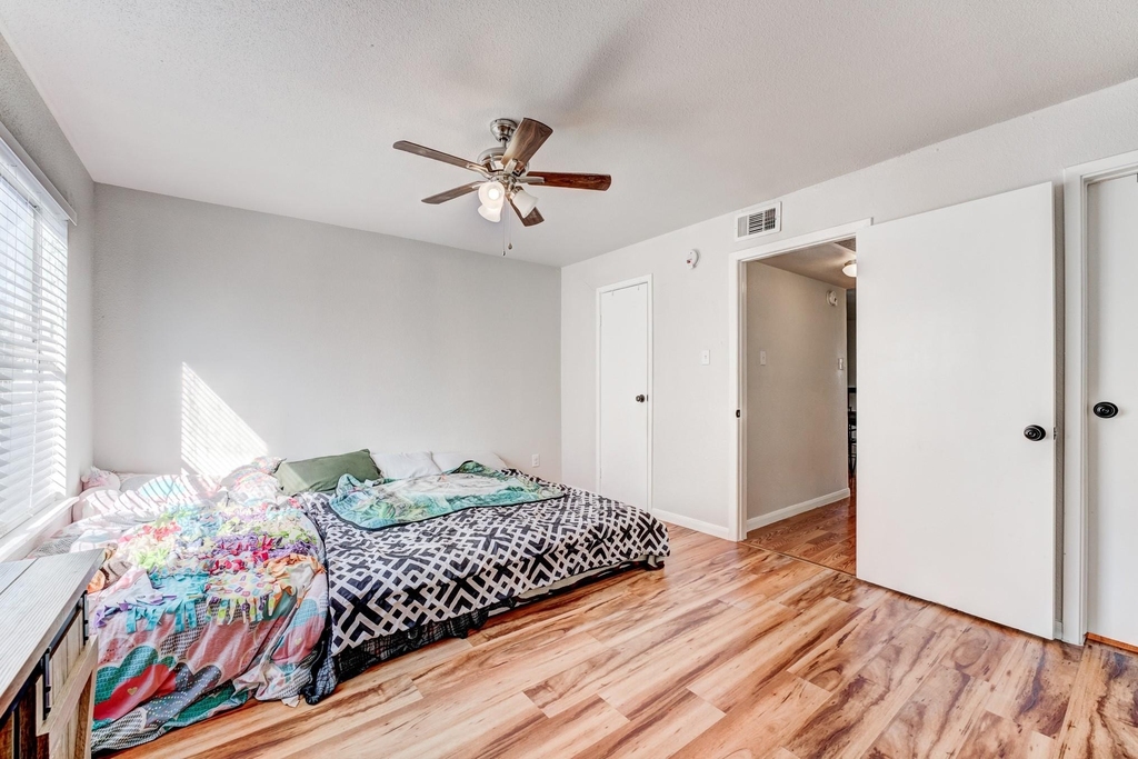 6001 Reims Road - Photo 19