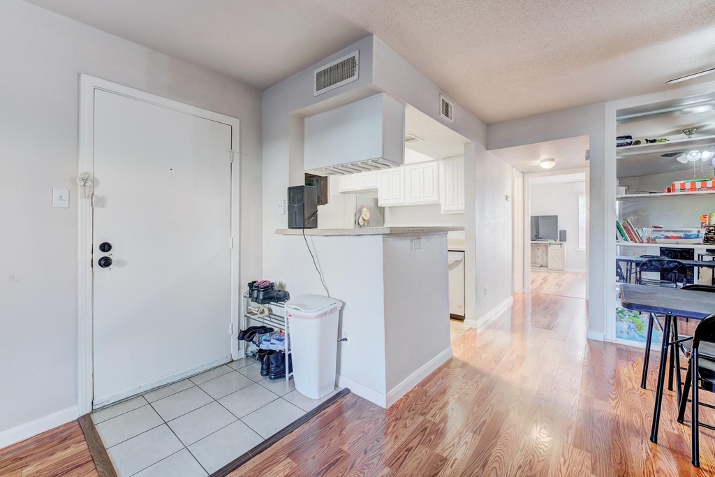 6001 Reims Road - Photo 9