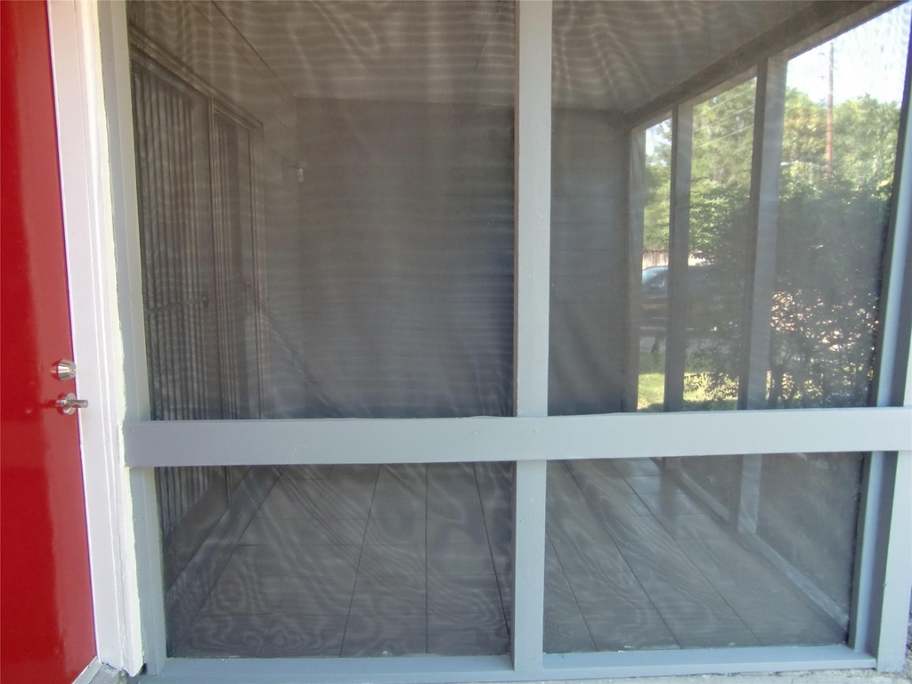 752 Memorial Mews Street - Photo 6