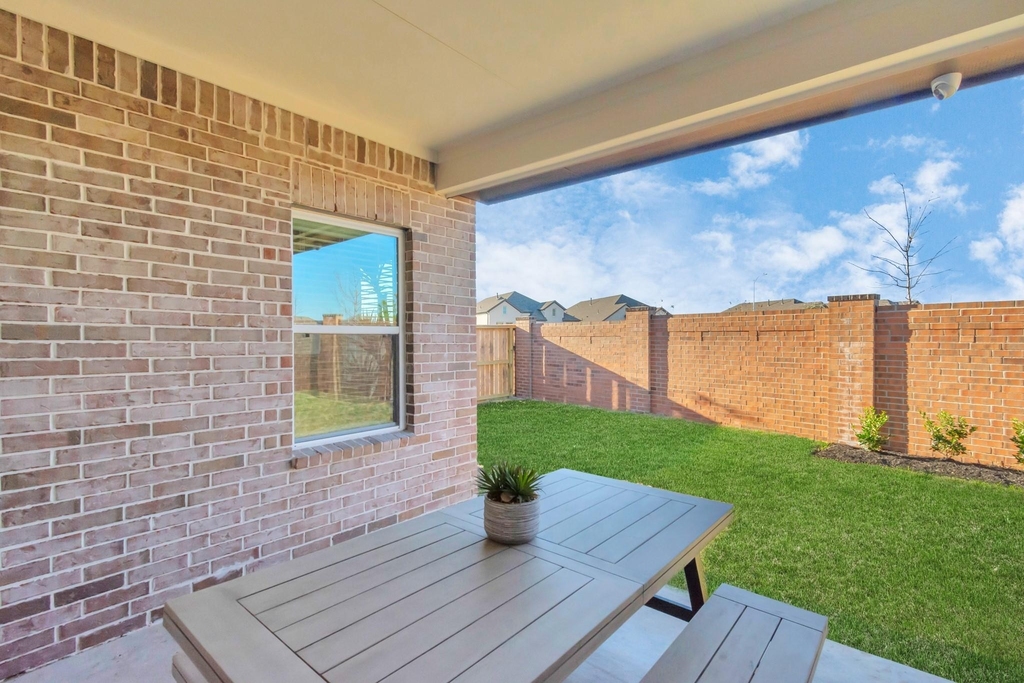 21038 Bay Village Drive - Photo 2