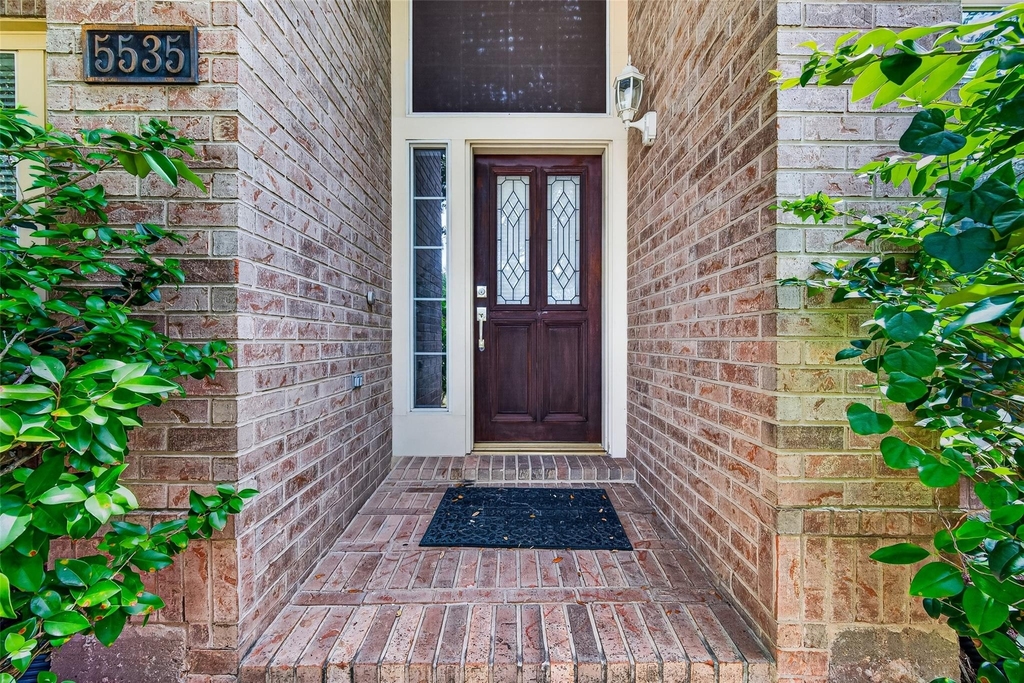 5535 Moss Meadow Court - Photo 4
