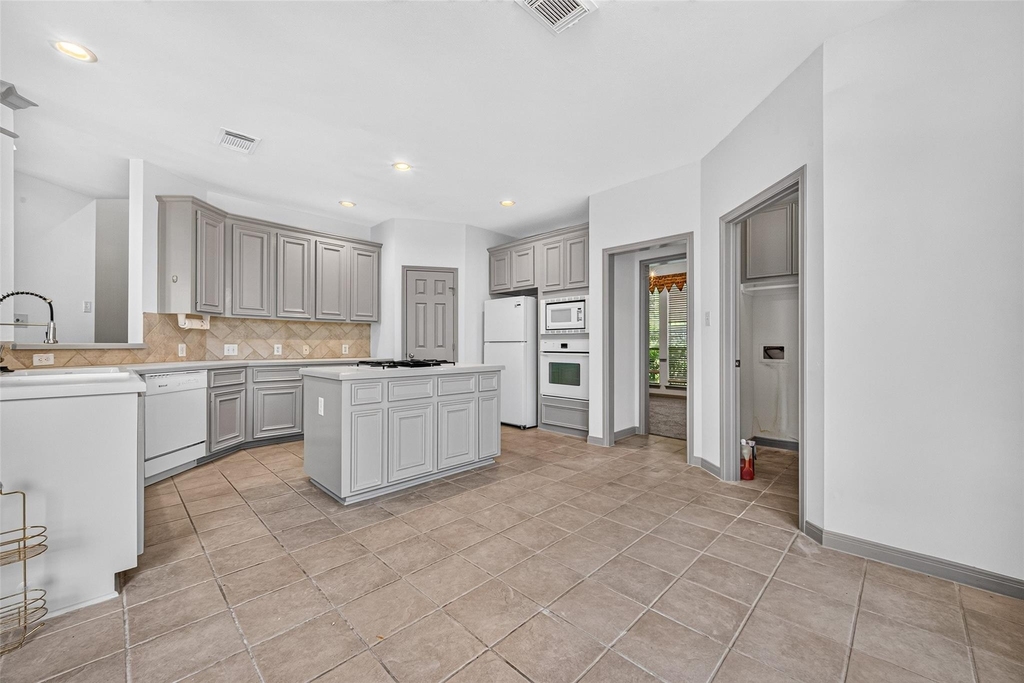 5535 Moss Meadow Court - Photo 18