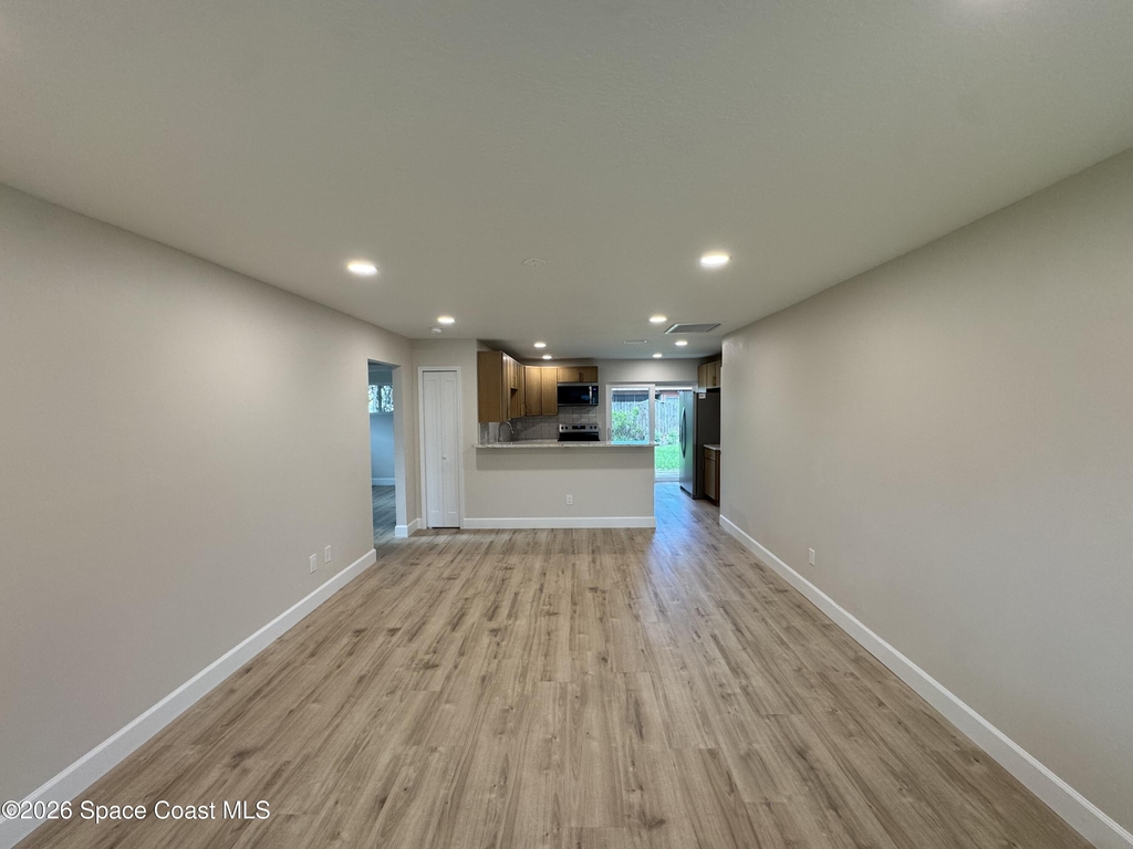 532 Sheridan Avenue - Photo 2
