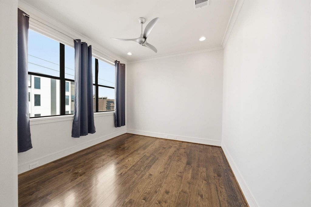 6011 Burgoyne Road - Photo 20