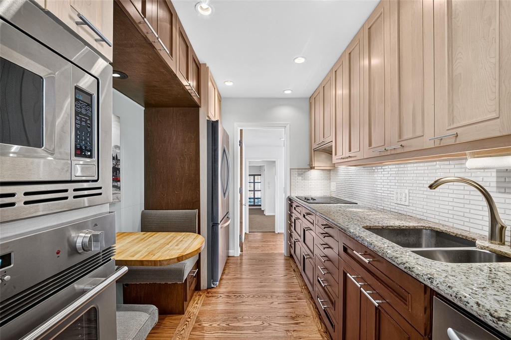 3621 Yupon Street - Photo 6
