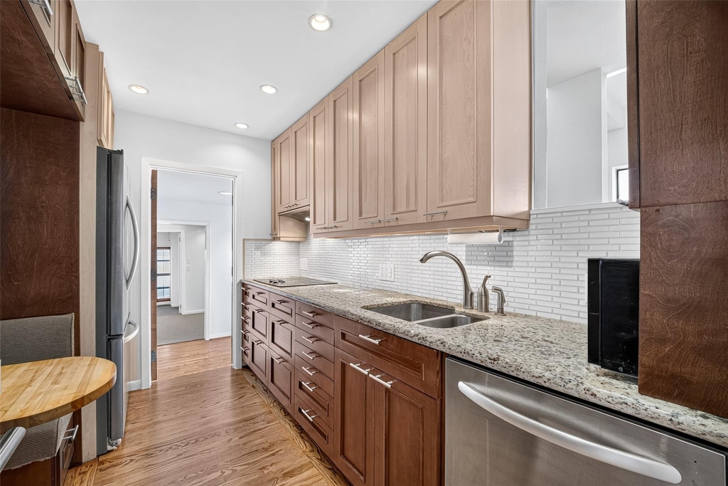 3621 Yupon Street - Photo 9