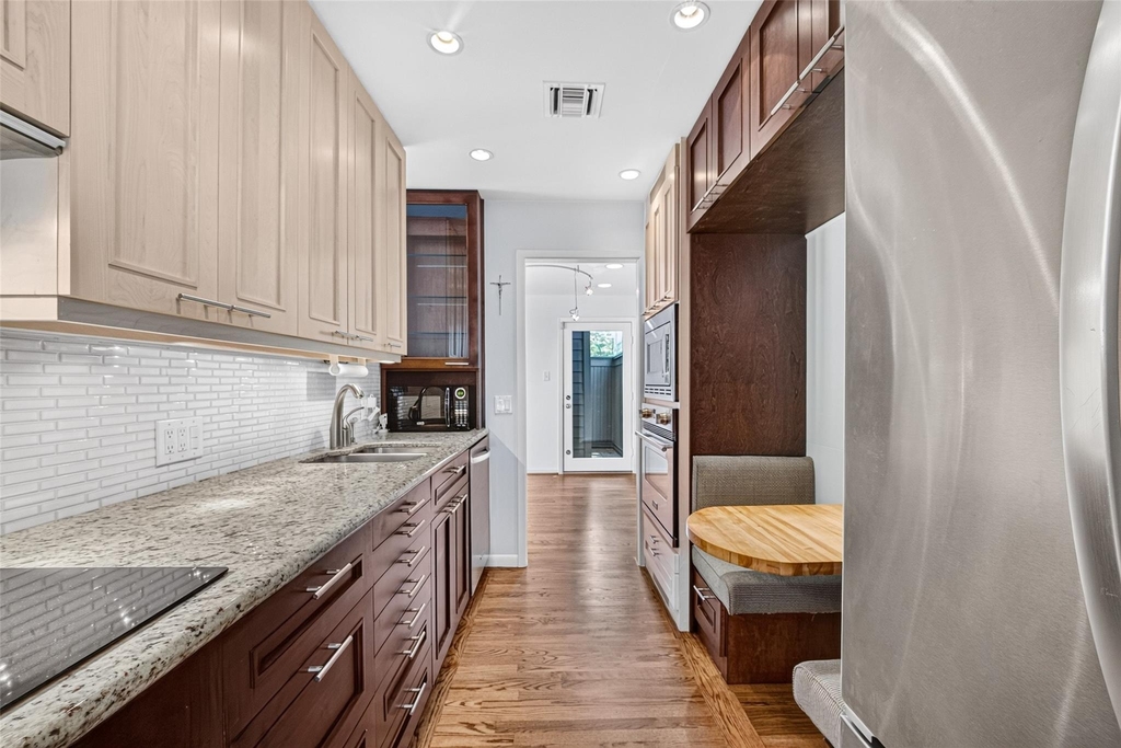 3621 Yupon Street - Photo 10