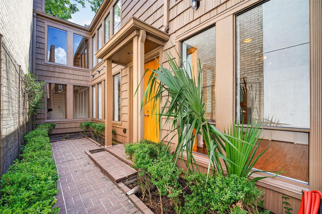 3621 Yupon Street - Photo 16