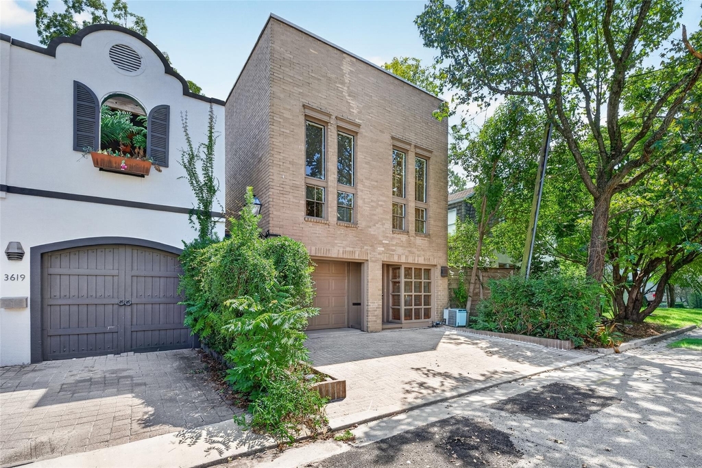 3621 Yupon Street - Photo 2