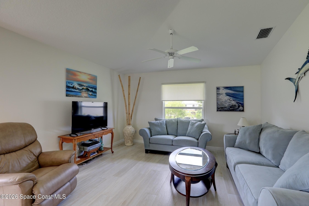 990 Genesee Avenue - Photo 7