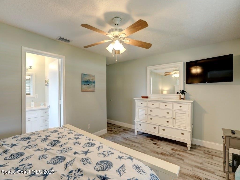 1379 Scroll Street - Photo 12