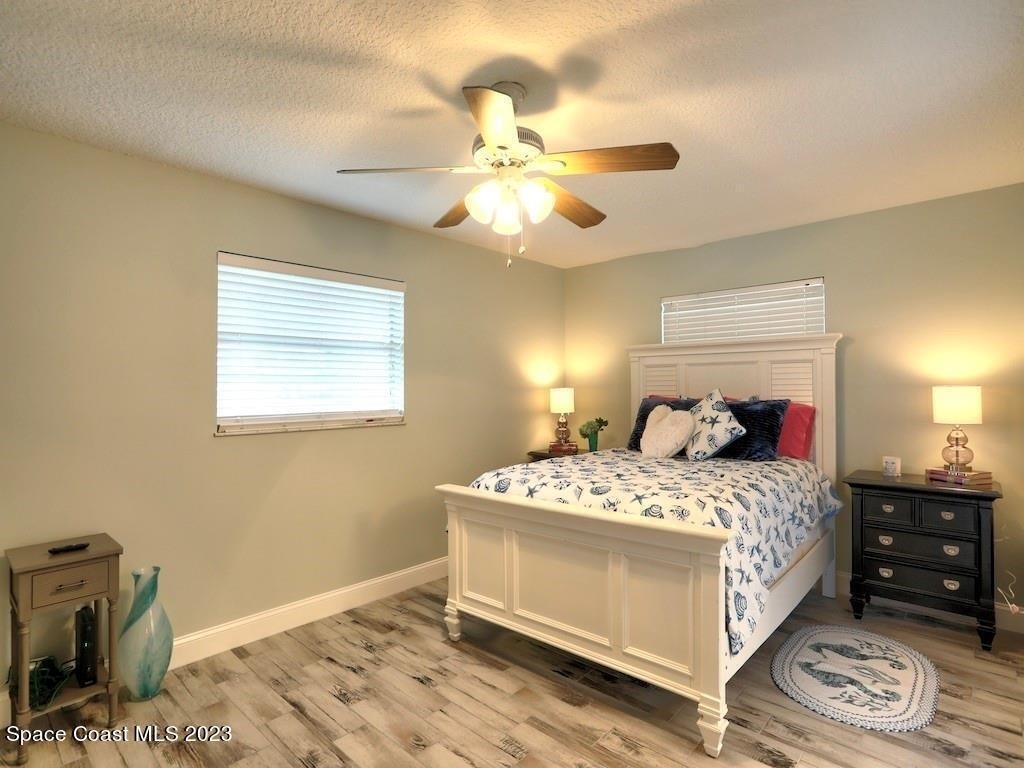 1379 Scroll Street - Photo 11