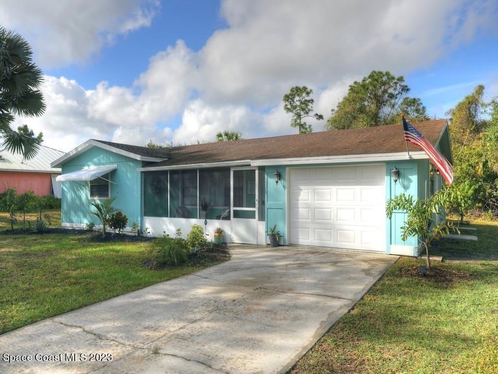 1379 Scroll Street - Photo 2