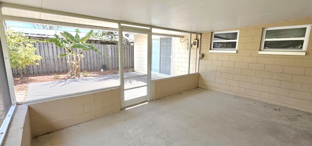 1380 Floral Lane - Photo 14