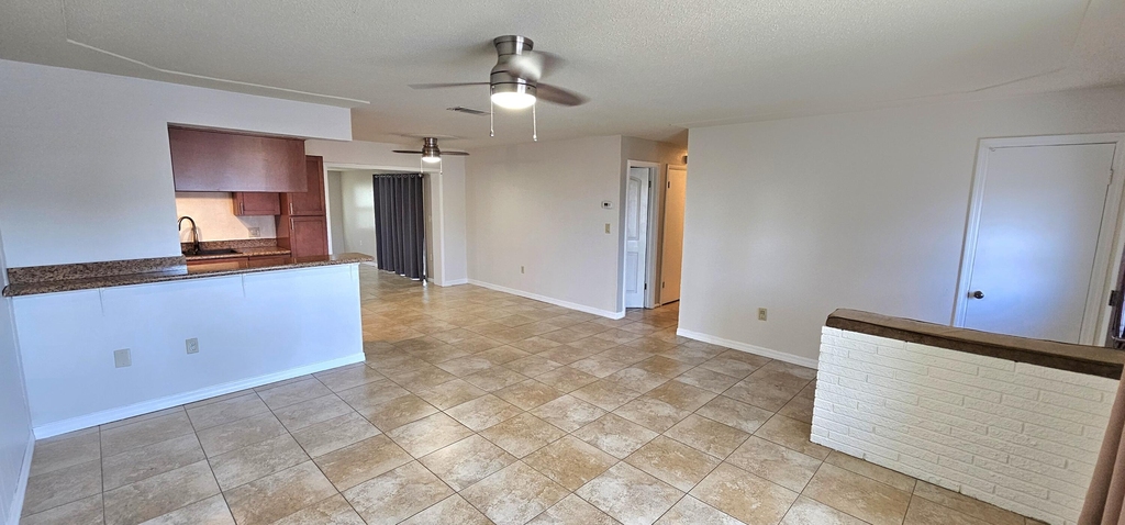 1380 Floral Lane - Photo 5
