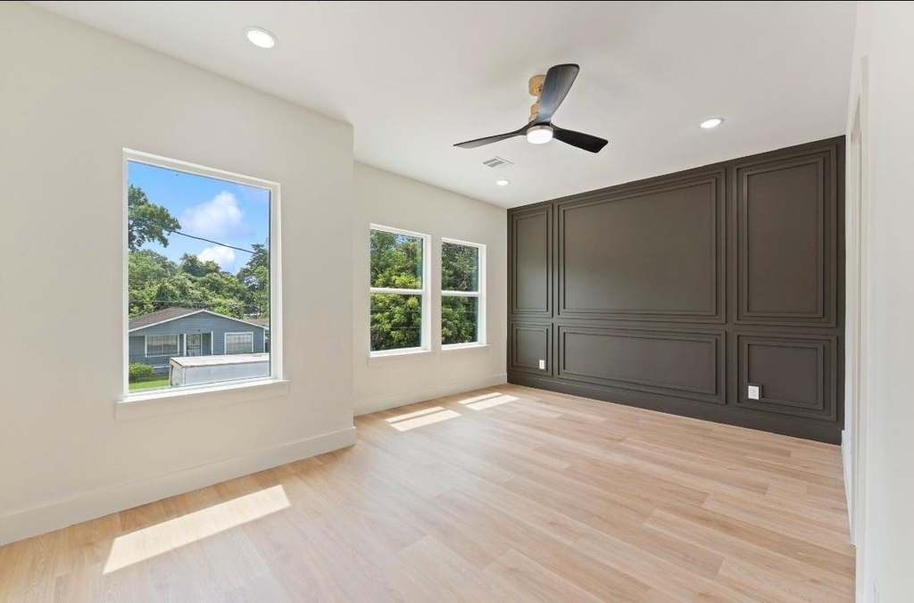 9109 Henrietta - Photo 21