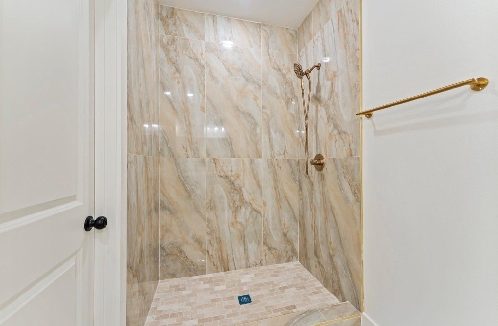 9109 Henrietta - Photo 24