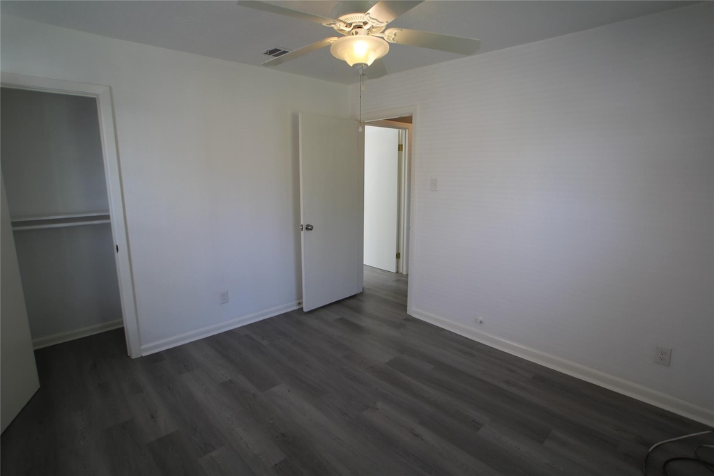 1207 Trimm Avenue - Photo 18