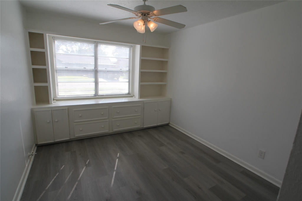 1207 Trimm Avenue - Photo 12