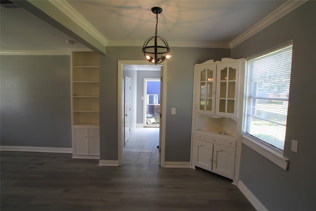 1207 Trimm Avenue - Photo 6