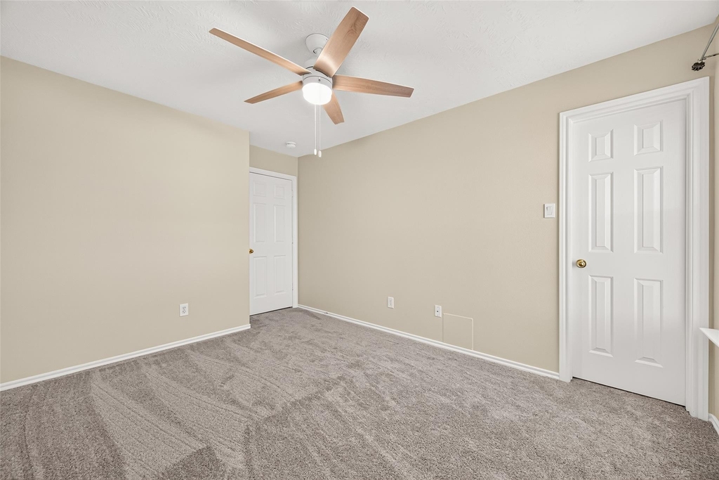 18911 Piney Bend Court - Photo 35