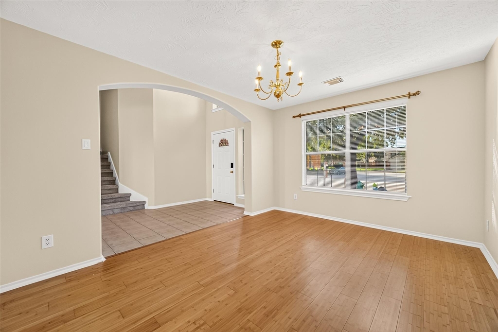 18911 Piney Bend Court - Photo 10