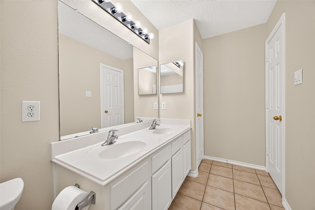 18911 Piney Bend Court - Photo 41
