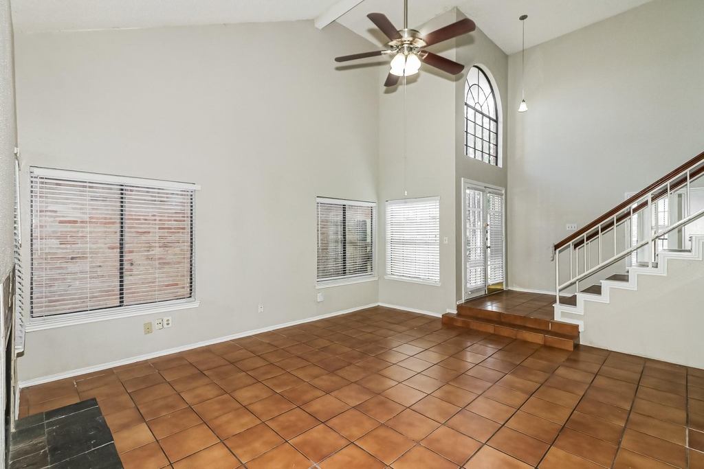 8603 Kinghaven Street - Photo 2