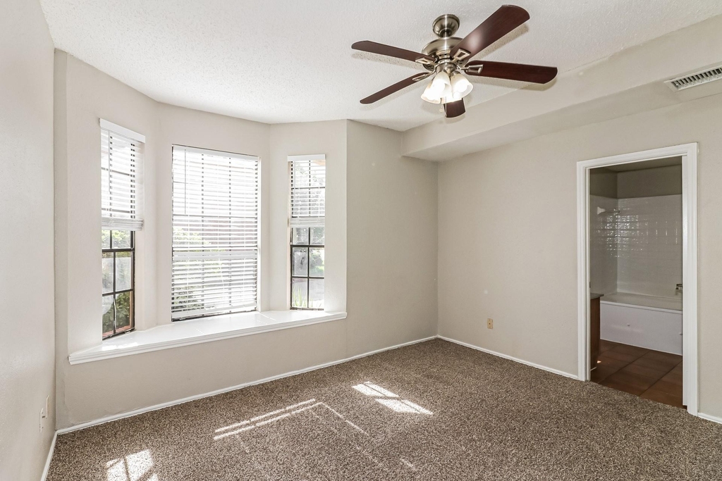 8603 Kinghaven Street - Photo 8
