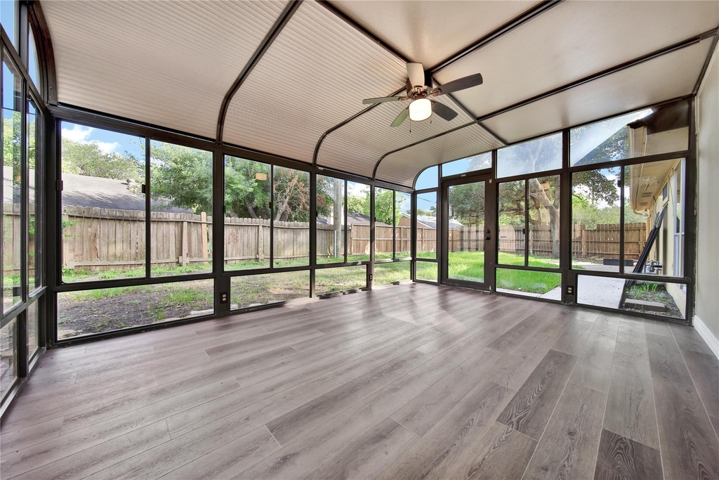 22627 Indian Ridge Drive - Photo 2