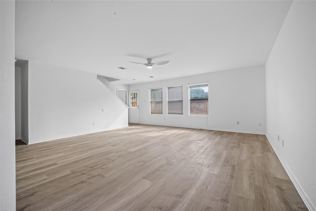 16111 Wisteria Hill Street - Photo 5