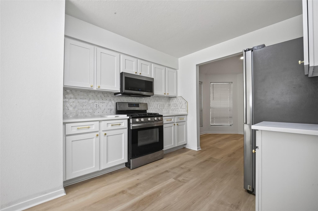 16111 Wisteria Hill Street - Photo 12