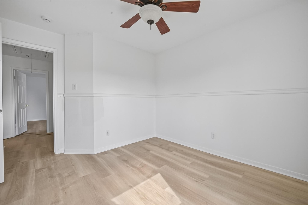 16111 Wisteria Hill Street - Photo 18