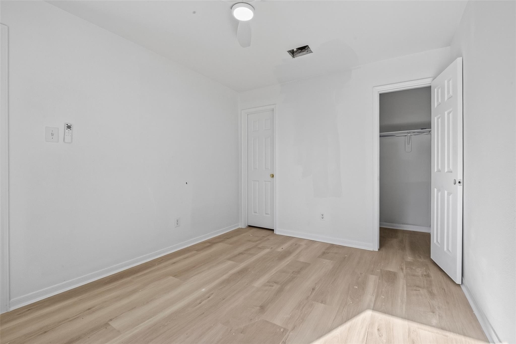 16111 Wisteria Hill Street - Photo 40