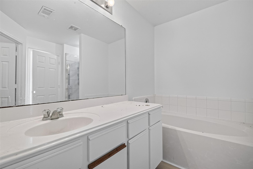 16111 Wisteria Hill Street - Photo 33