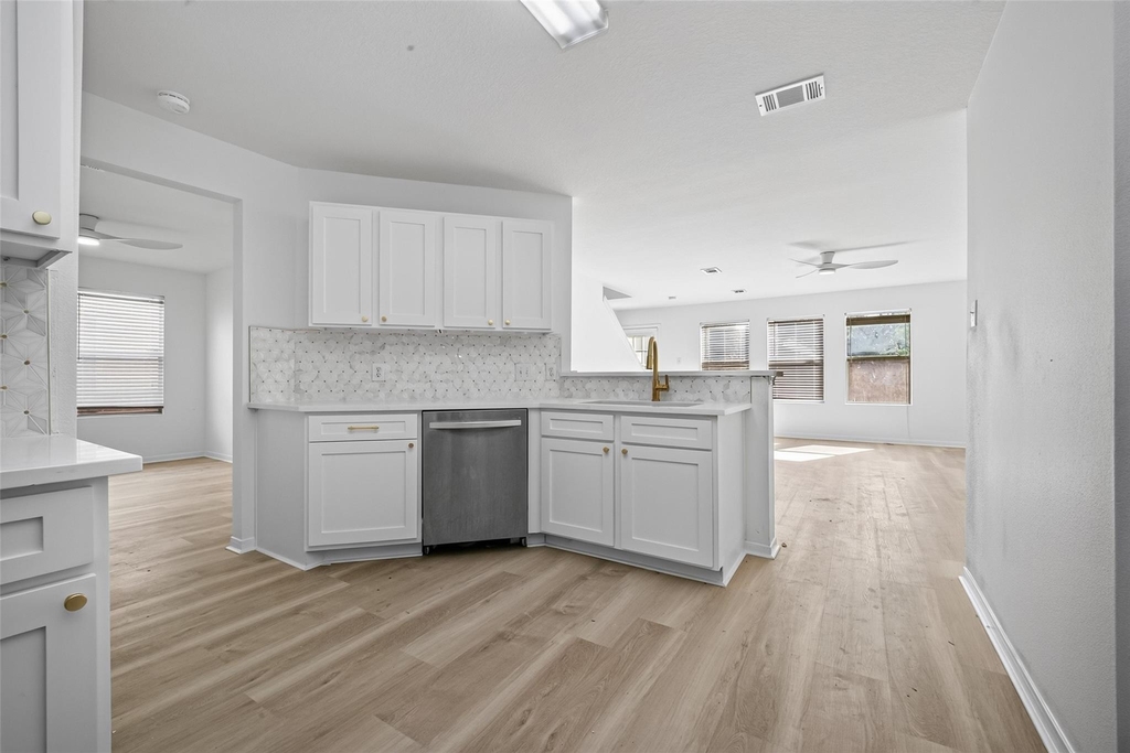 16111 Wisteria Hill Street - Photo 1