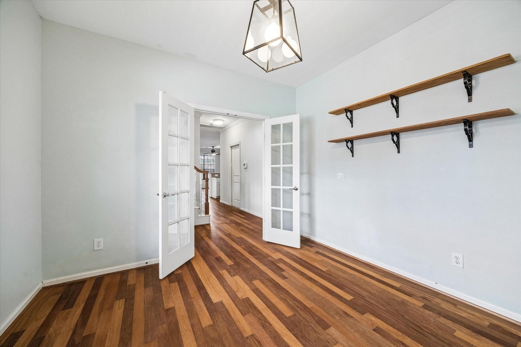 1542 Bevis Street - Photo 8