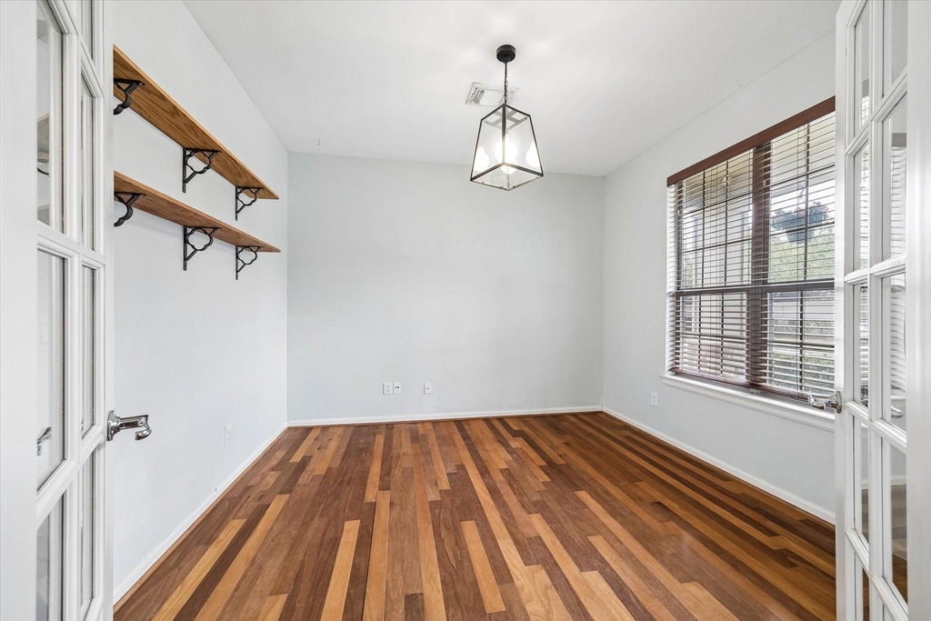 1542 Bevis Street - Photo 7