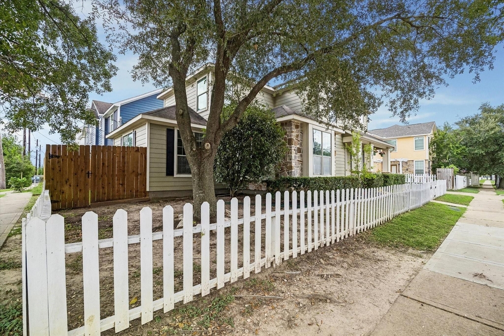 1542 Bevis Street - Photo 33