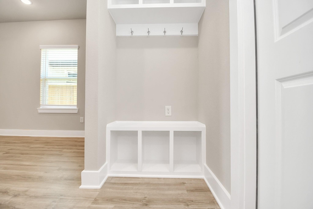 21035 Bay Village Drive - Photo 12