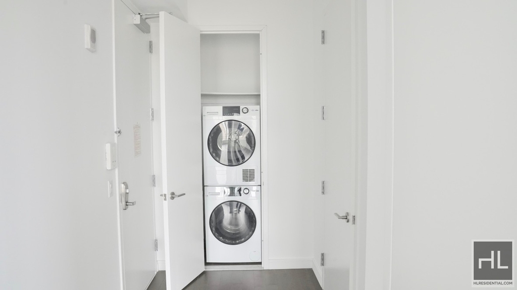 West 36th Street - Photo 4