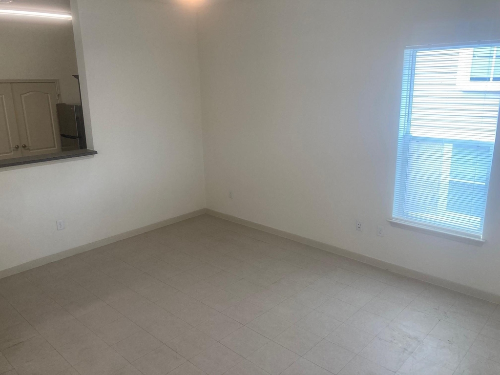 1915 Ursuline Street - Photo 2