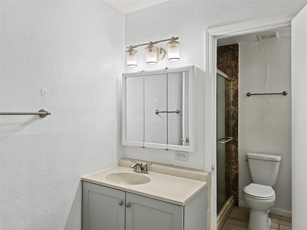 8922 Kempwood Drive - Photo 12