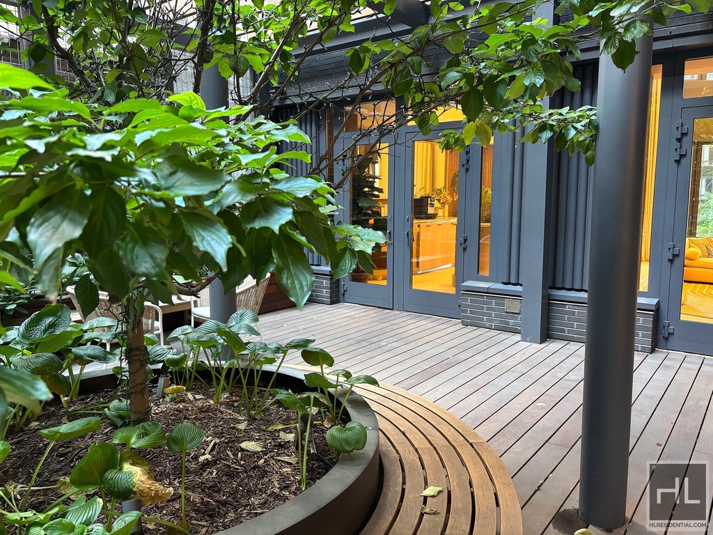 West 60th Street - Photo 5