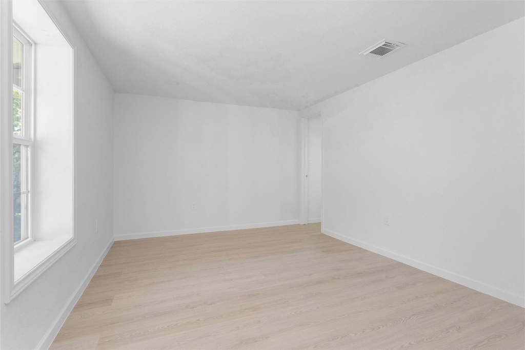 16016 Green Manor Unit B Drive - Photo 7