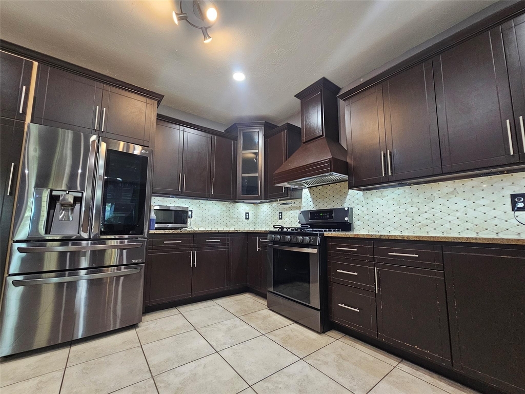 13922 Somersworth Drive - Photo 27