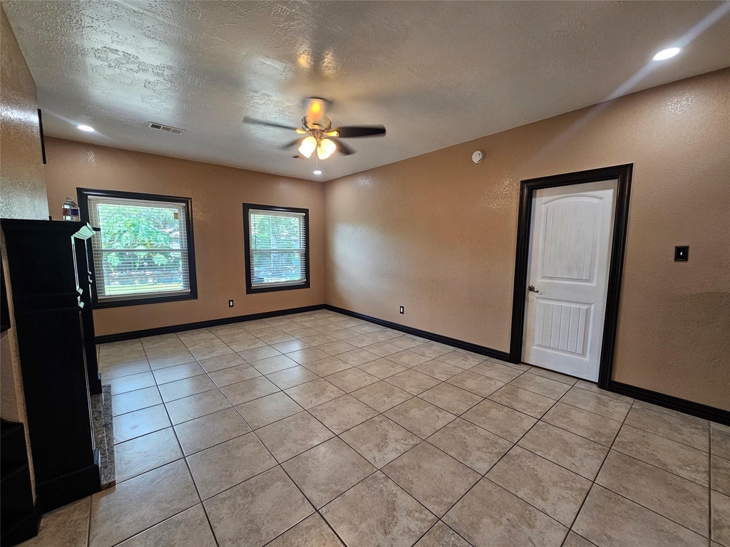 13922 Somersworth Drive - Photo 4