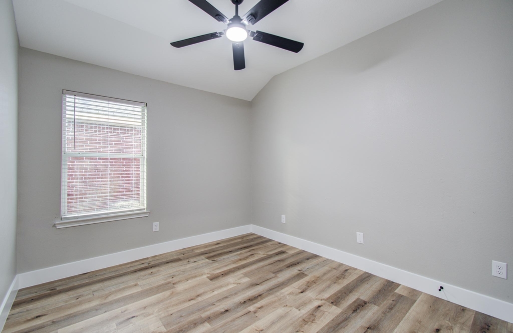 4506 Knights Court - Photo 25